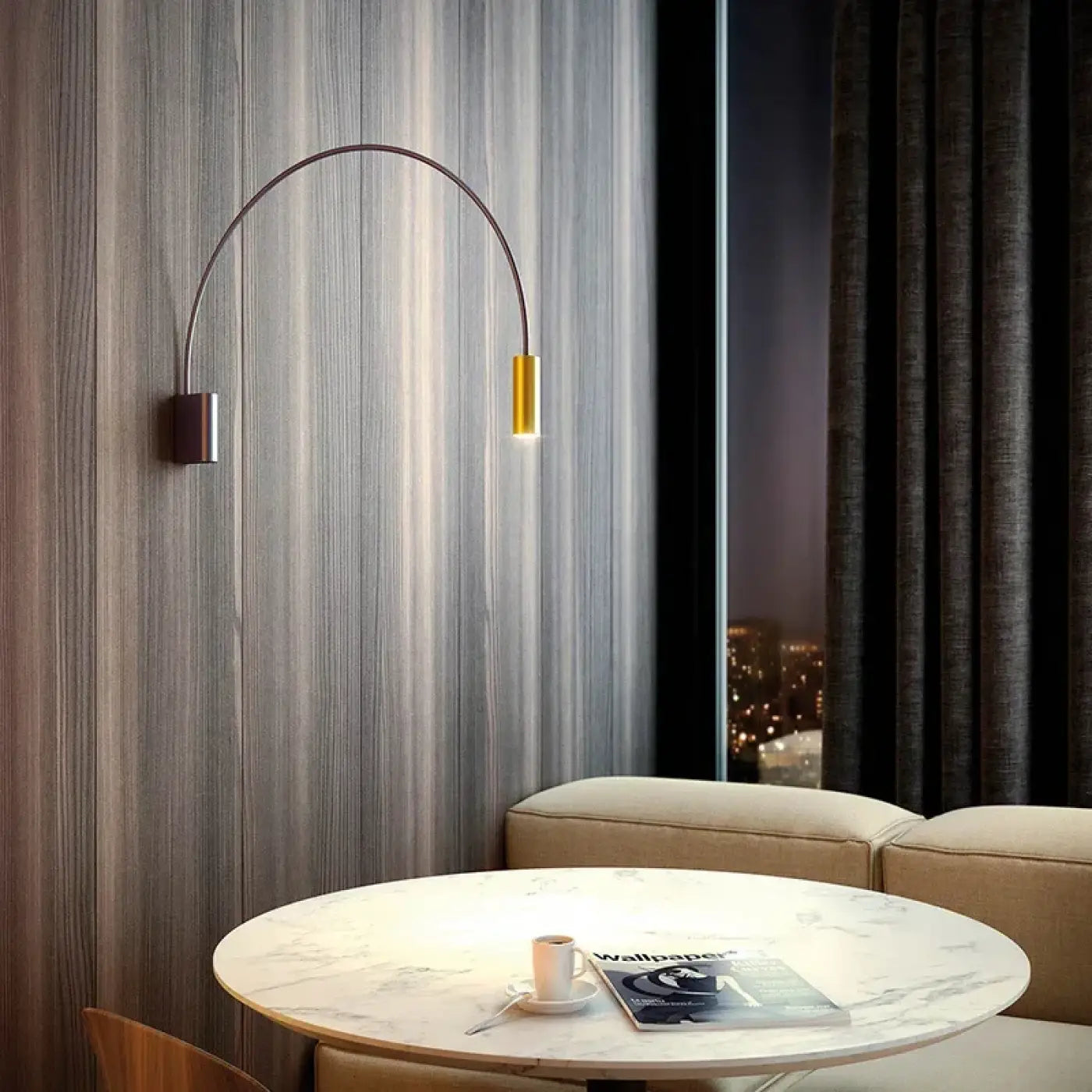Applique murale minimaliste dorée en métal et aluminium — vue 1