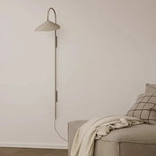 Applique murale noire à bras courbé aluminium moderne — vue 12