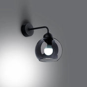 Applique murale noire en acier avec abat-jour en verre — vue 1