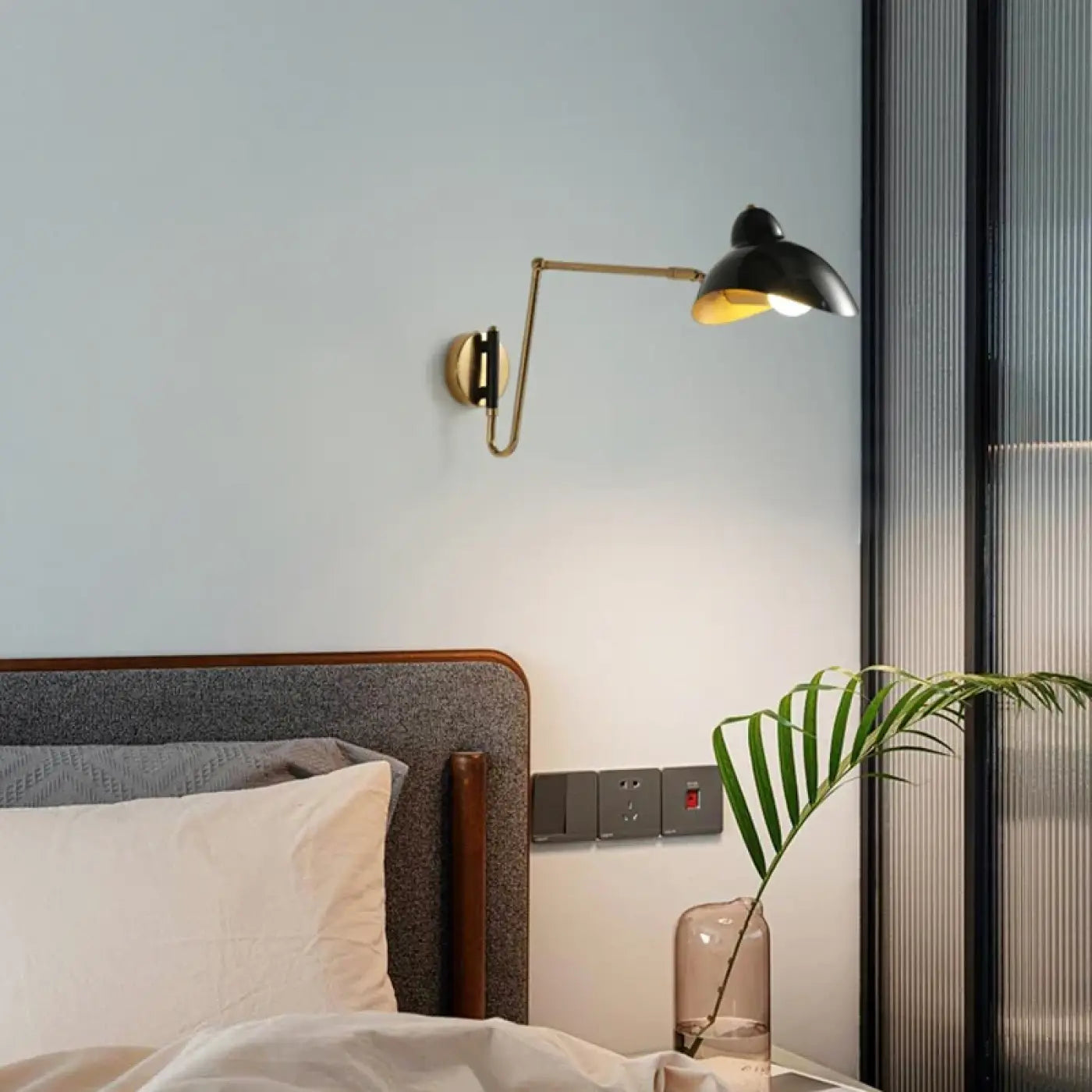 Applique murale noire et dorée scandinave — vue 3