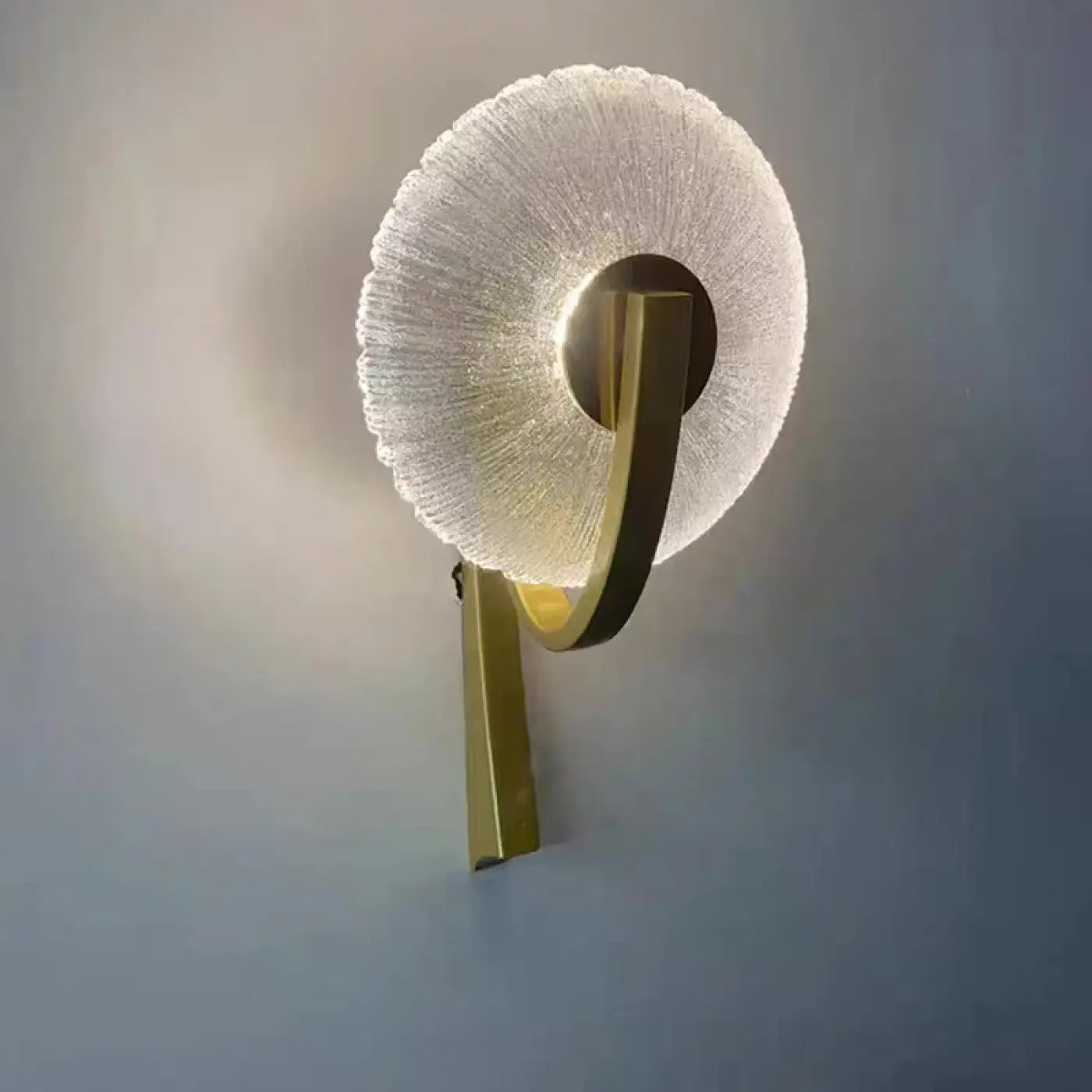Applique murale rétro en aluminium noir et verre doré — vue 5