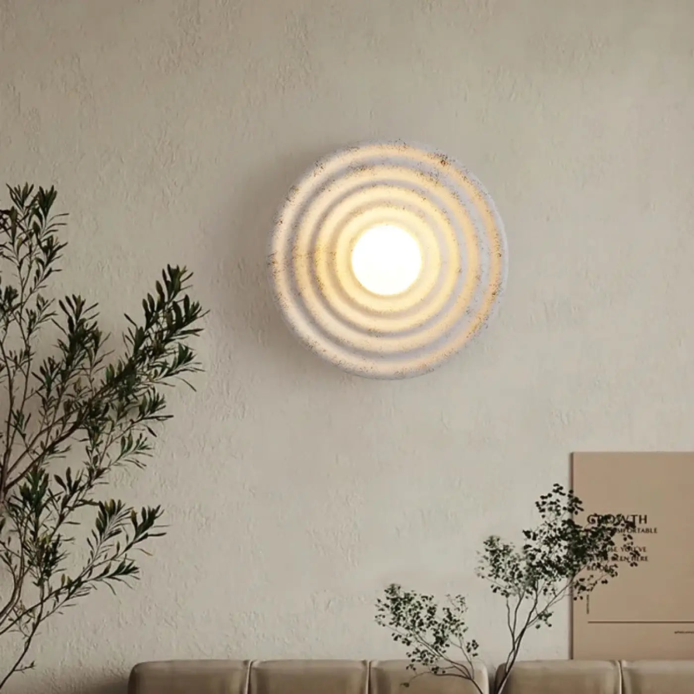 Applique murale ronde beige à texture naturelle — vue 2