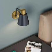 Applique murale scandinave en aluminium or et noir — vue 3