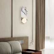 Applique murale scandinave en marbre blanc et aluminium — vue 6