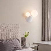 Applique murale scandinave en verre à deux globes LED — vue 3