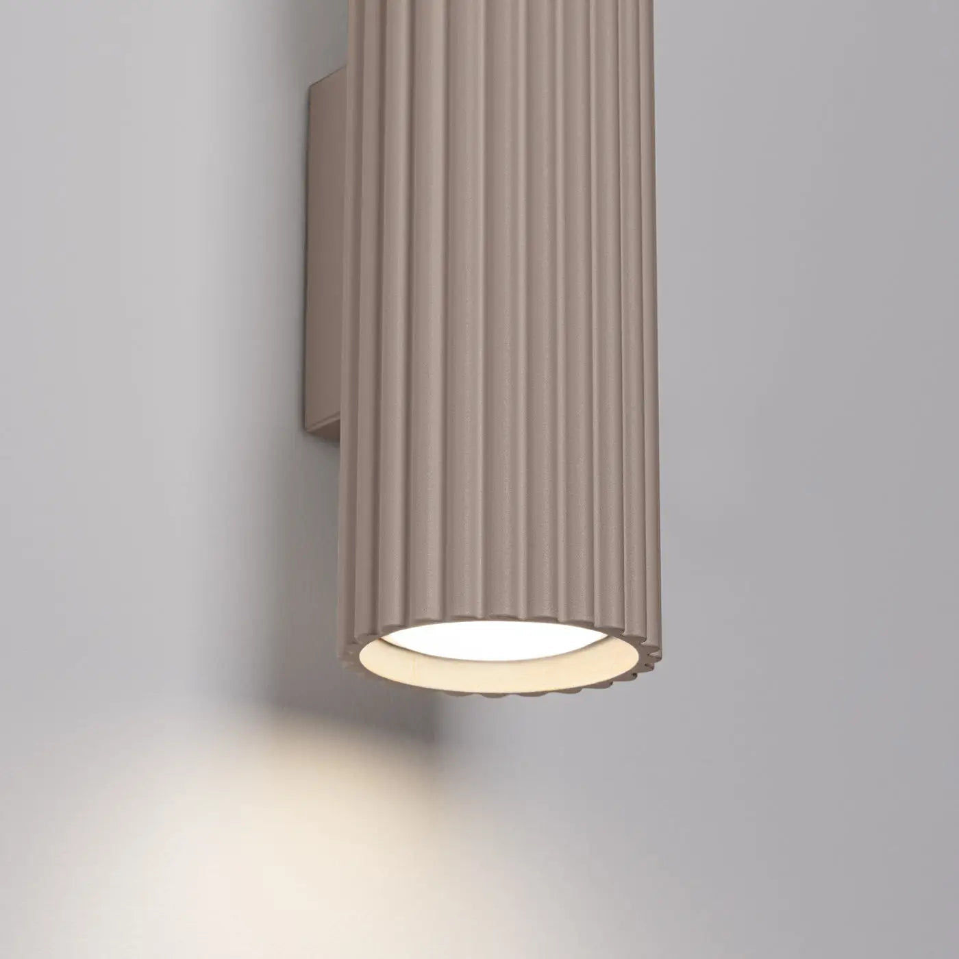 Applique murale taupe cannelée LED double faisceau — vue 4
