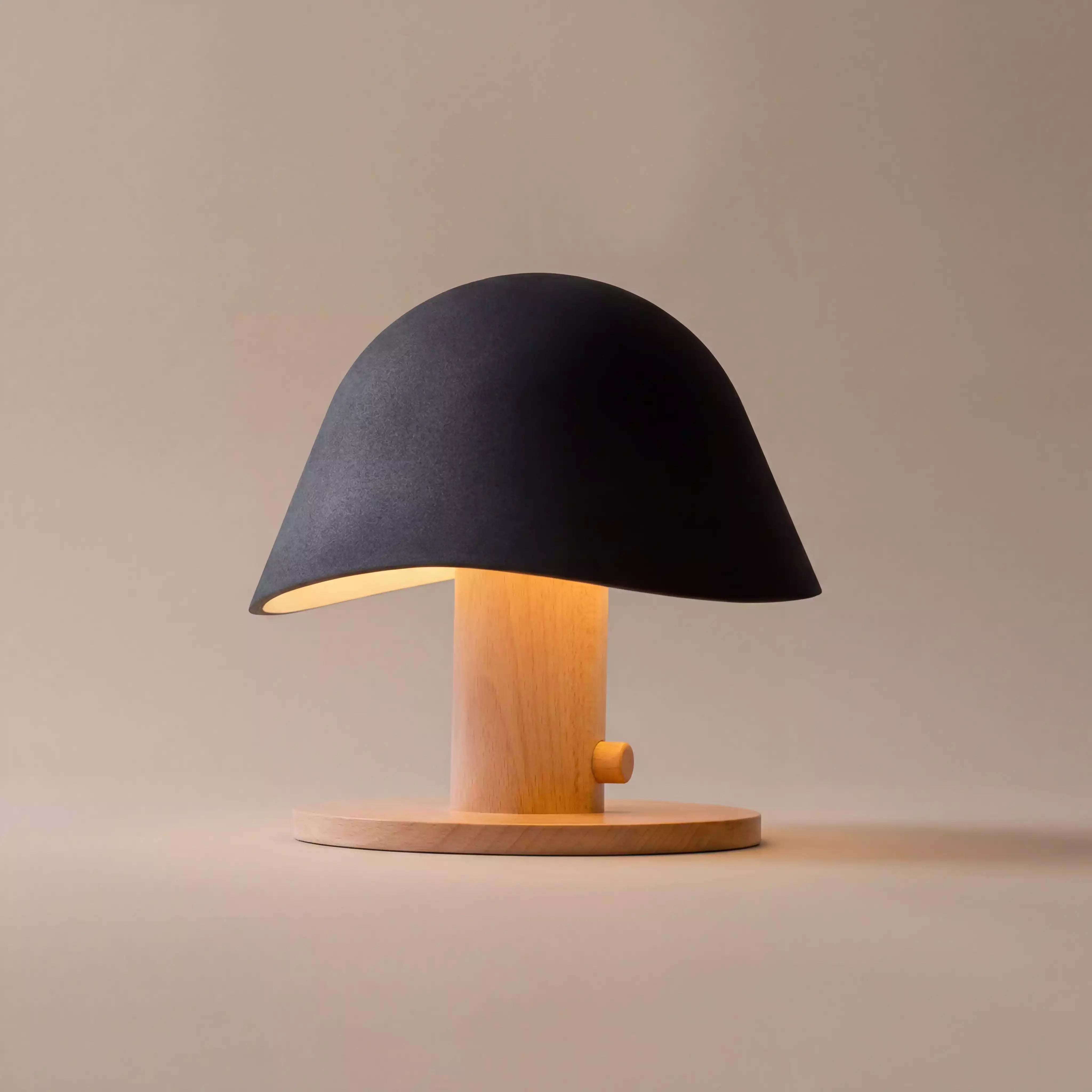 lampe-champignon-pour-salon-cozy-lionsmane-min.webp