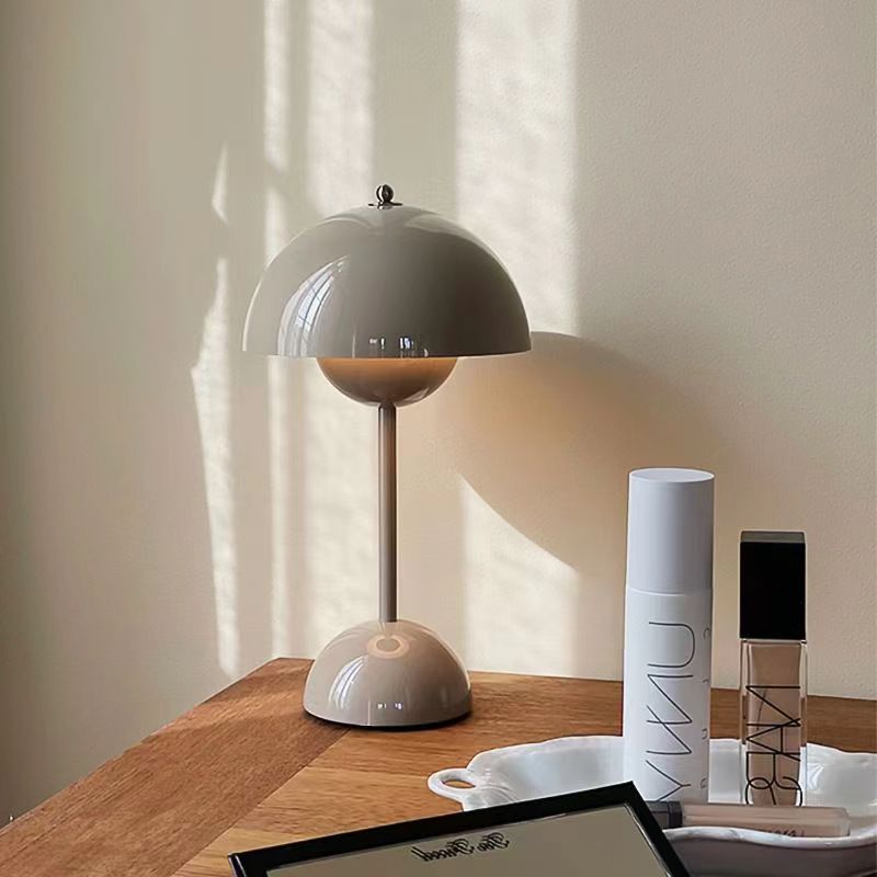 Table lamp | GOLOV