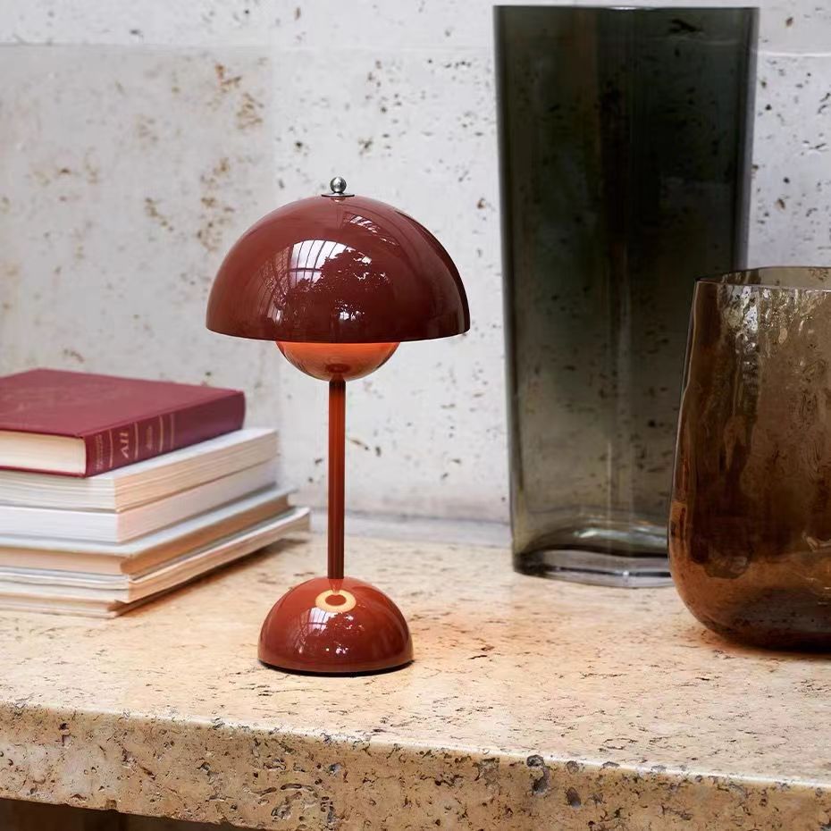 lampe_champignon_de_table_style_nordique_sans_fil_rouge_2.jpg