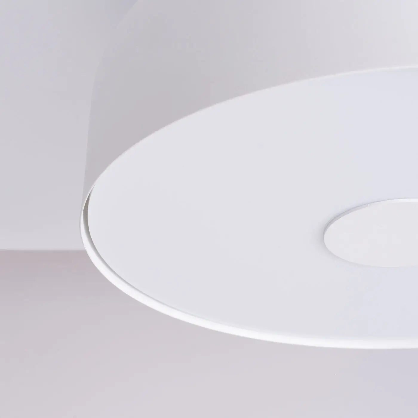 Modern white 4-light LED ceiling light | ZAHU
