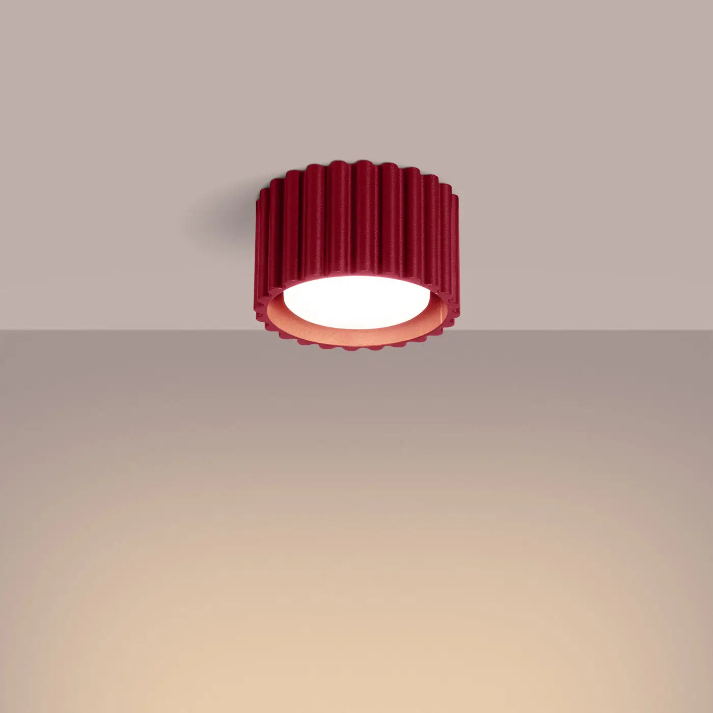 luminaire-plafonnier-bordeaux-style-moderne-plafond-encastre-rouge-815.webp