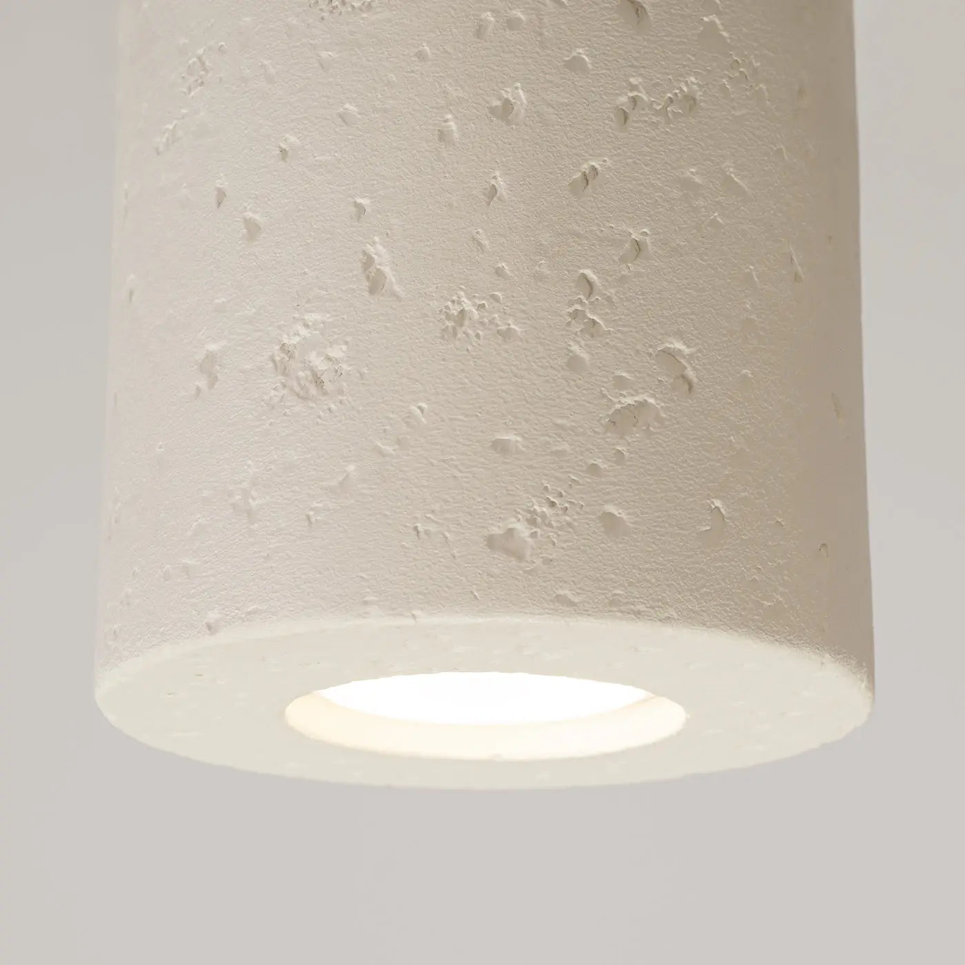 Minimalist beige concrete ceiling light | MUHE