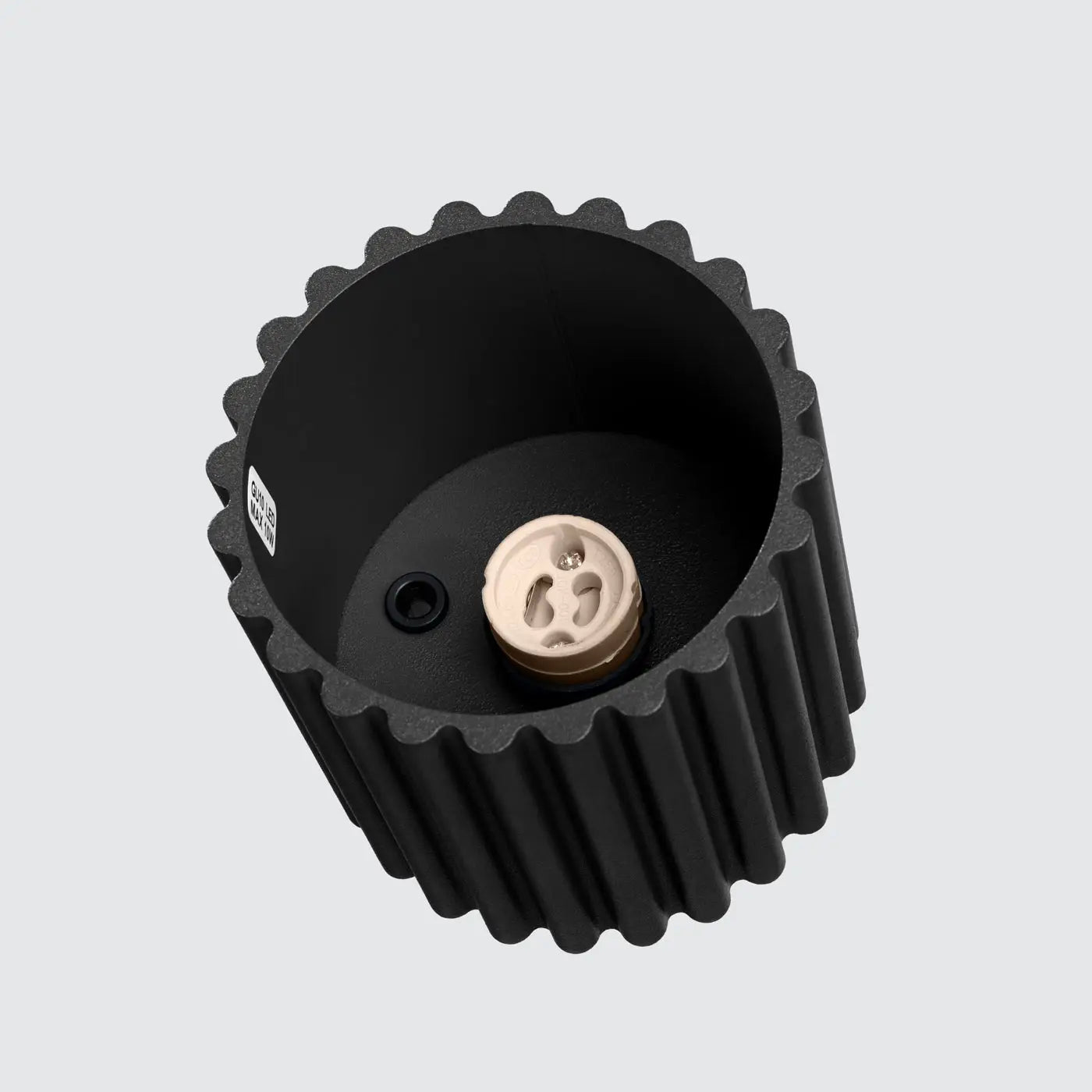 Minimalist black aluminium LED ceiling light | KEME