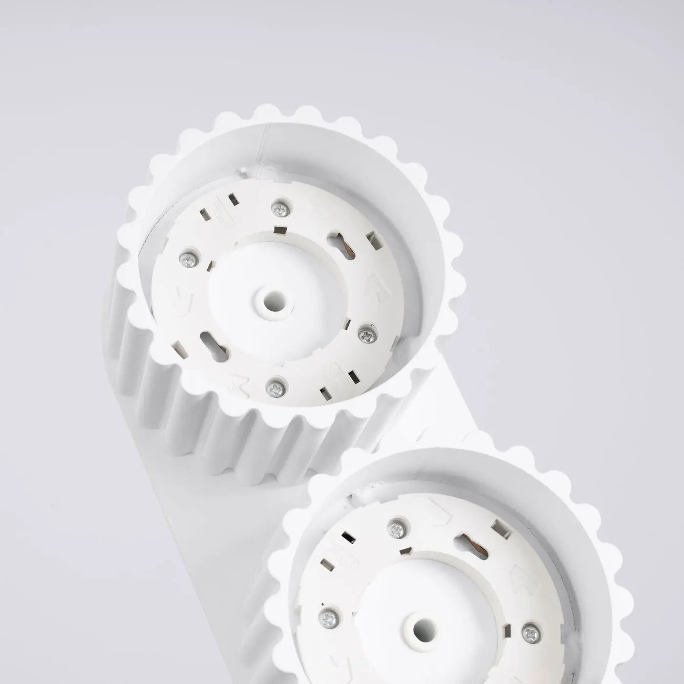 Modern white aluminium twin-spot ceiling light | DASINO