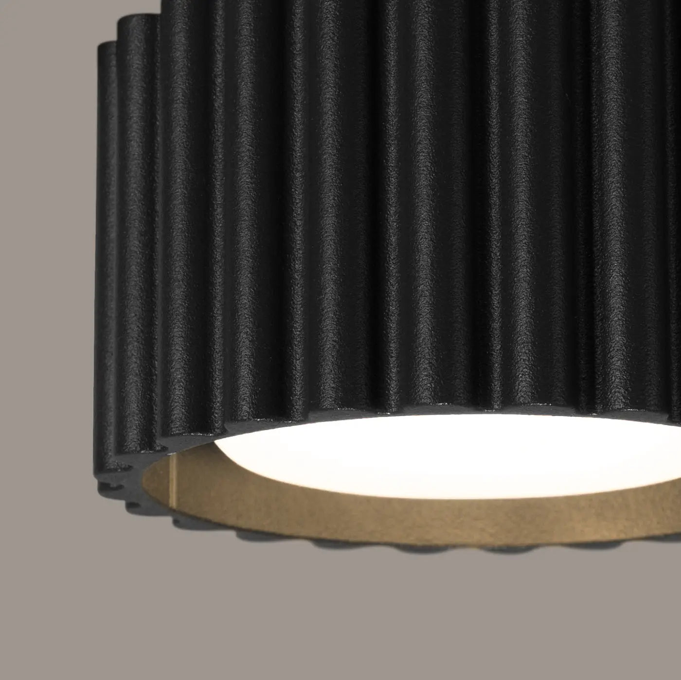 Minimalist black aluminium LED ceiling light | KEME