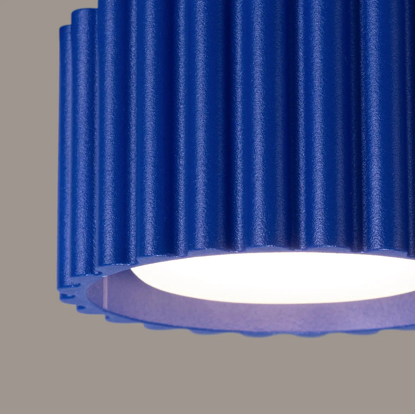 Scandinavian ultramarine LED ceiling light | VEBIZI