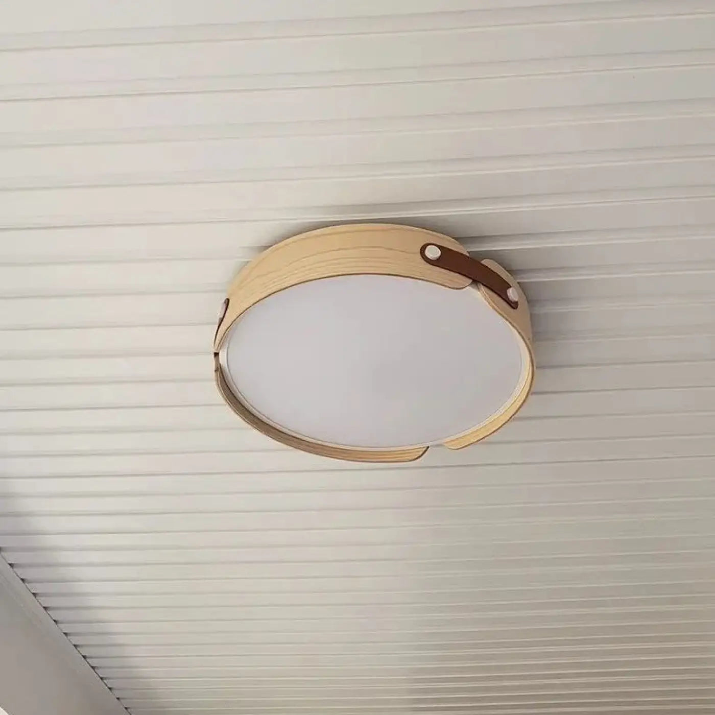 Scandinavian wood and leather LED ceiling light | GOMOFIK