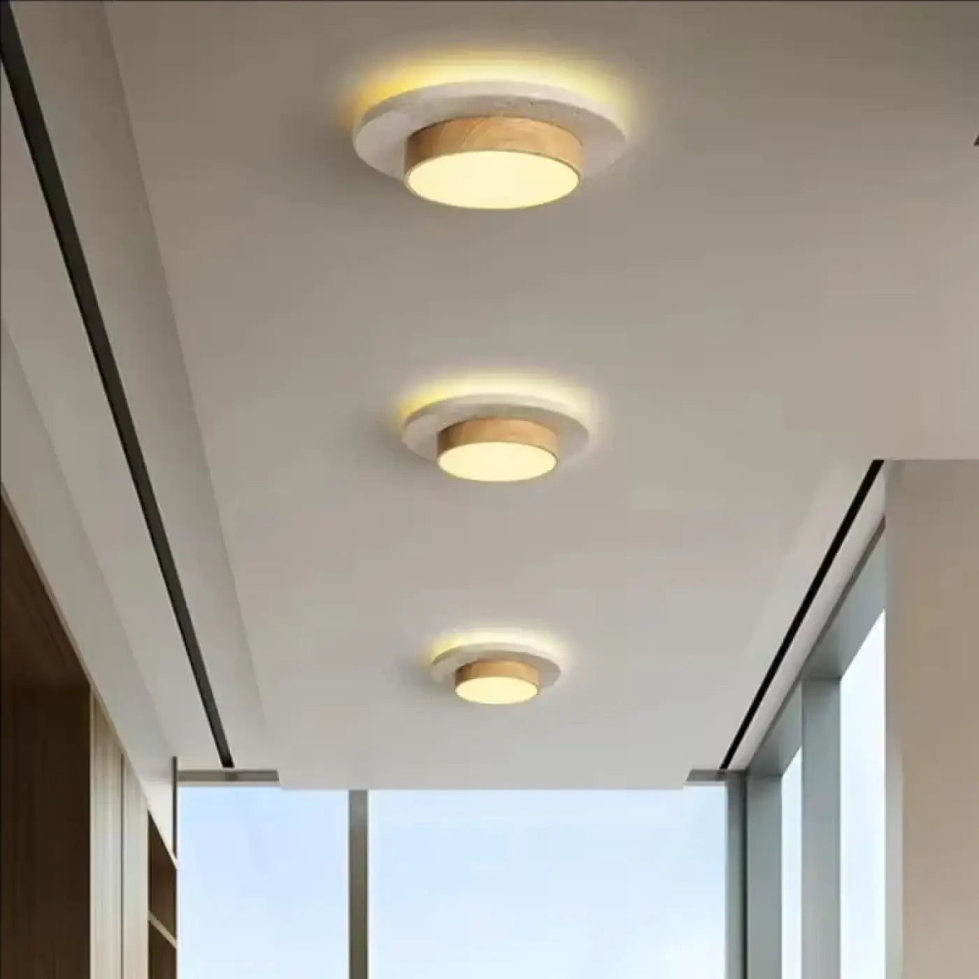luminaire-plafonnier-rond-bois-scandinave-trois-luminaires-plafond-383.webp