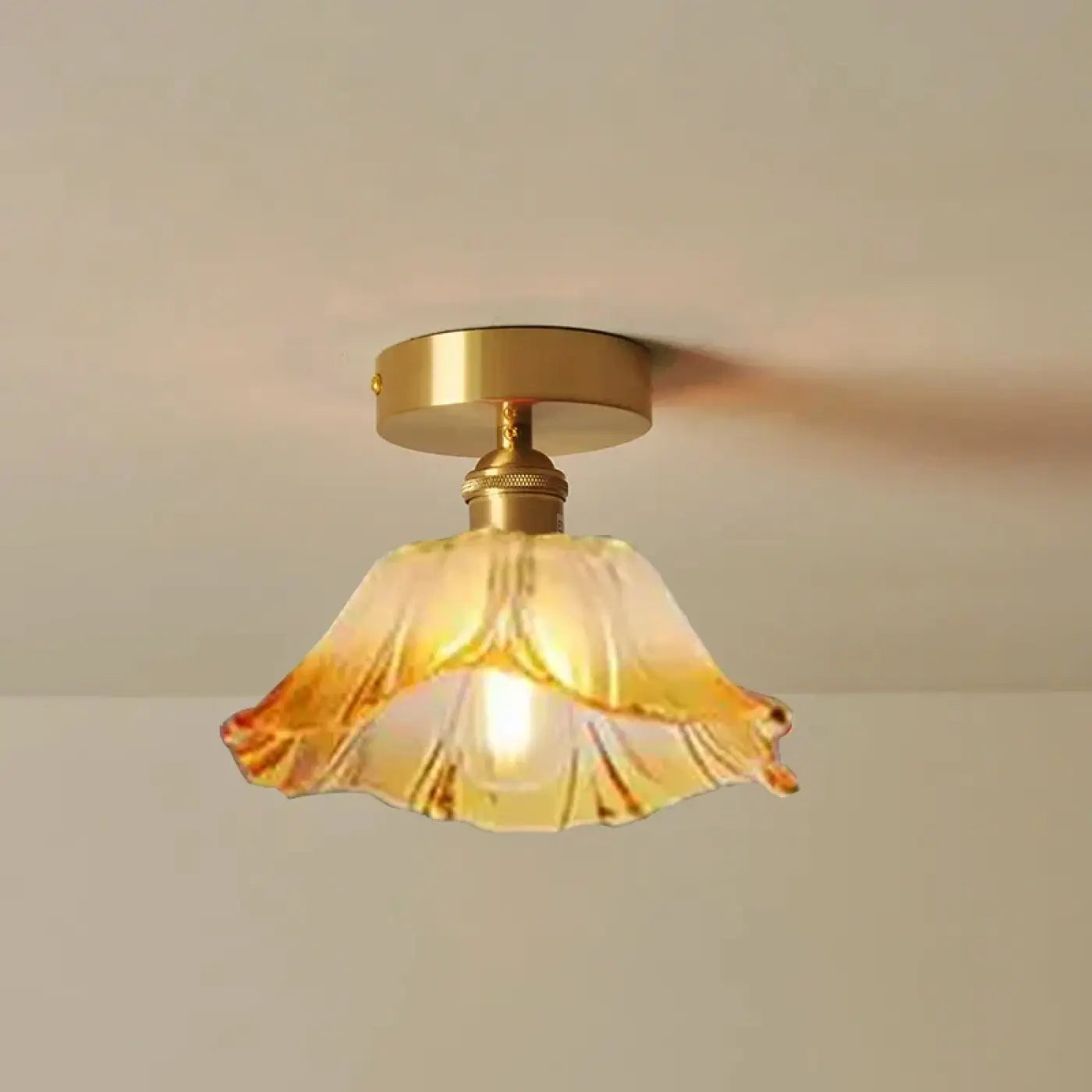 plafonnier-compact-verre-elegant-style-vintage-pendentif-souffle-284.webp