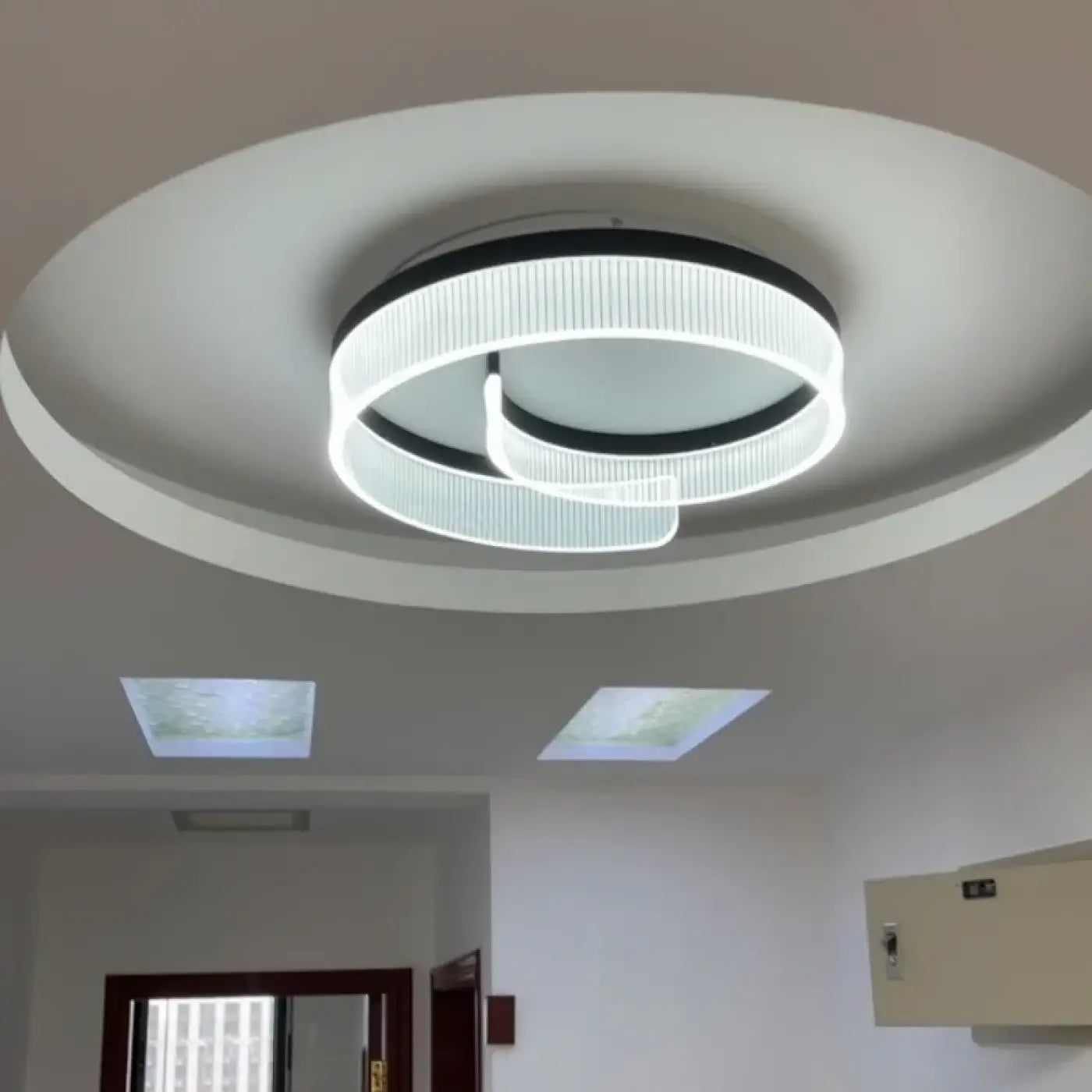 Circular black and white LED ceiling light modern | TULOZE