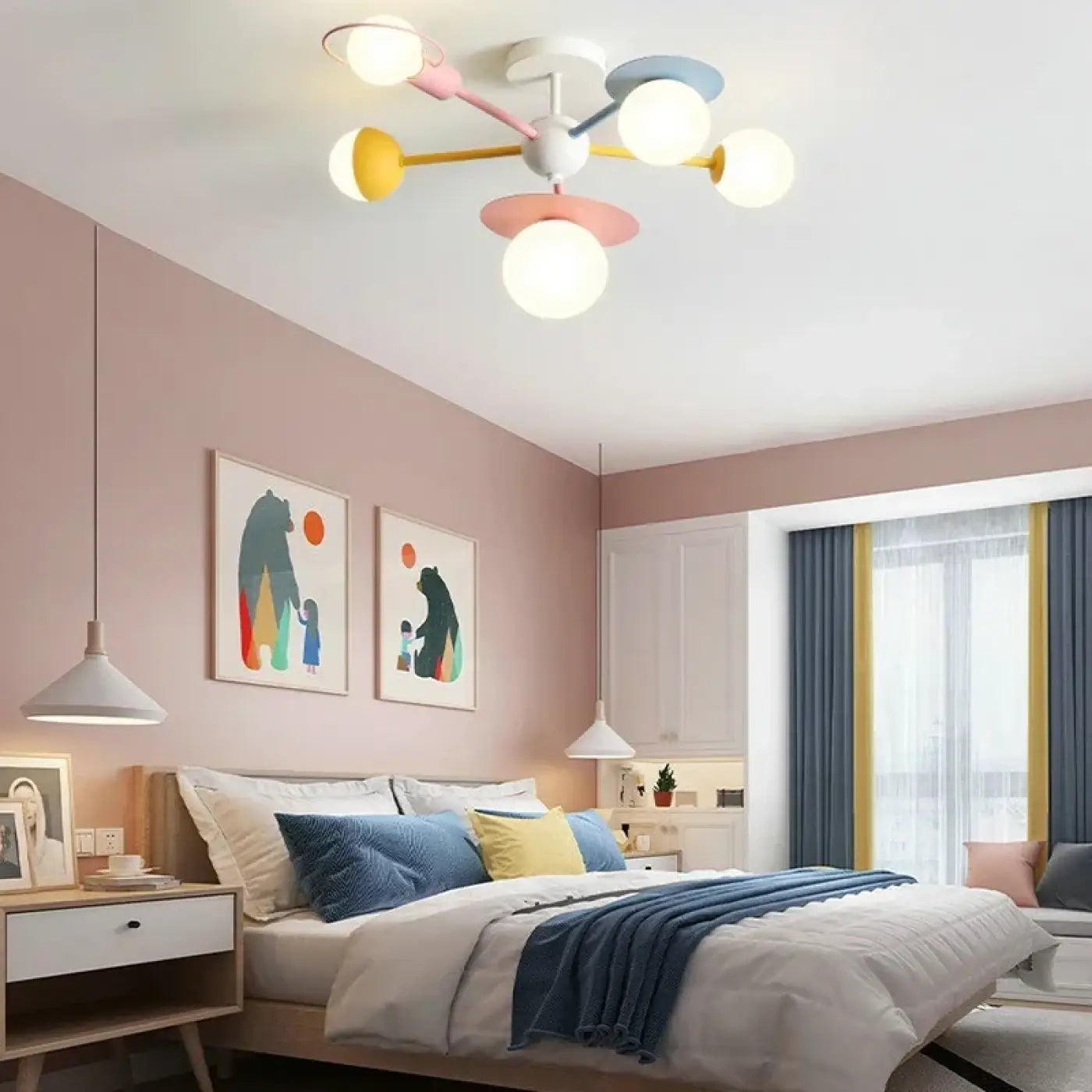 plafonnier-design-boules-lumineuses-chambre-enfant-moderne-colore-933.webp