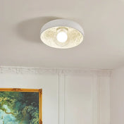 White resin ceiling light with vintage floral relief | NIGOHOL