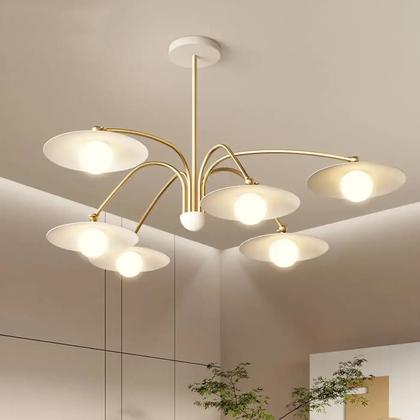 Art deco white and gold 6-light ceiling light | MURINU