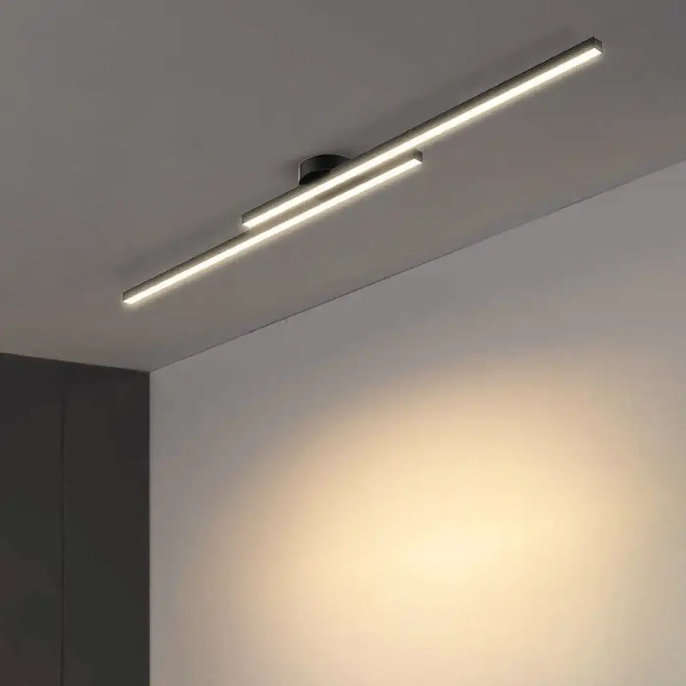 Linear black adjustable LED ceiling light | PIKON