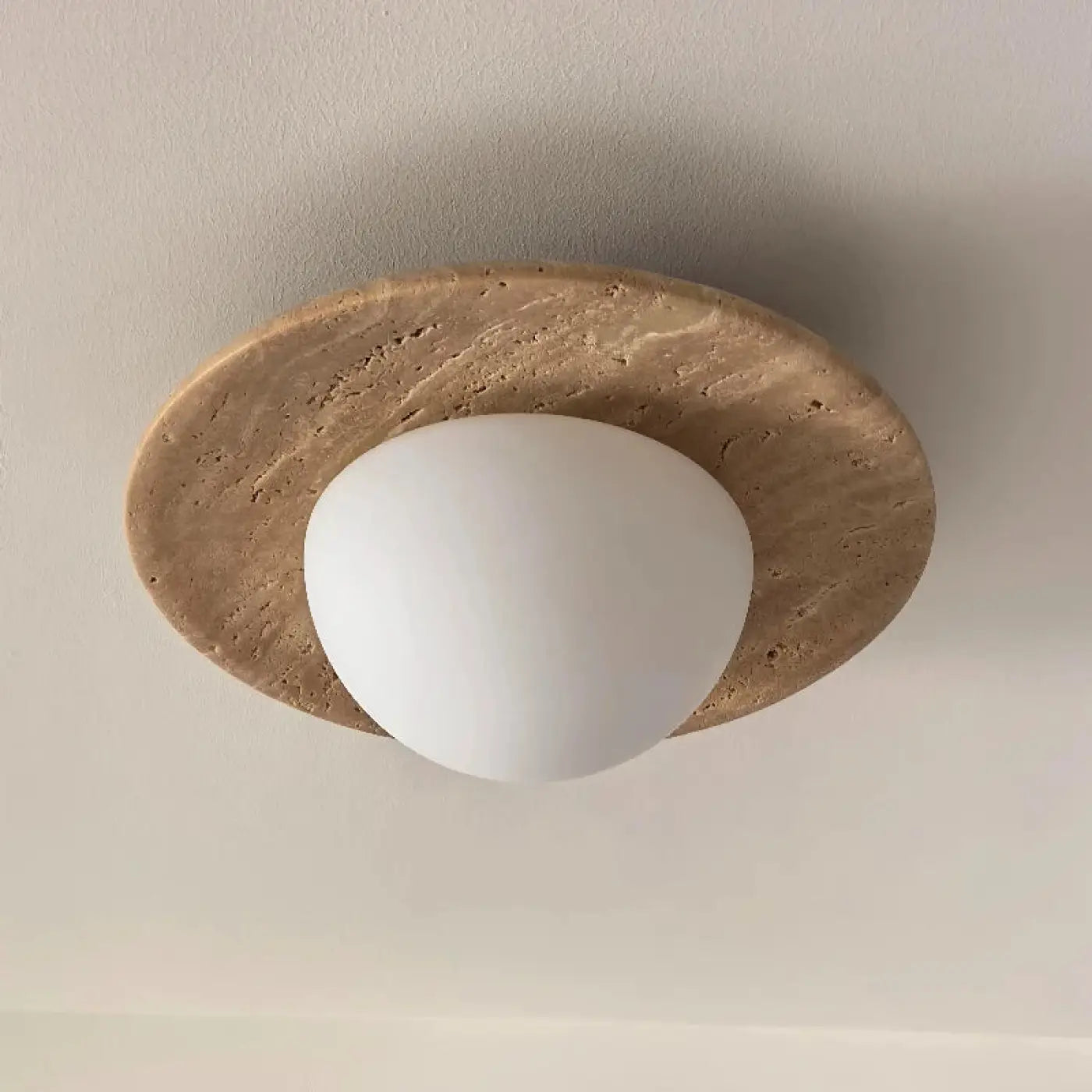 plafonnier-minimaliste-pierre-travertin-globe-verre-lampe-plafond-base-511.webp