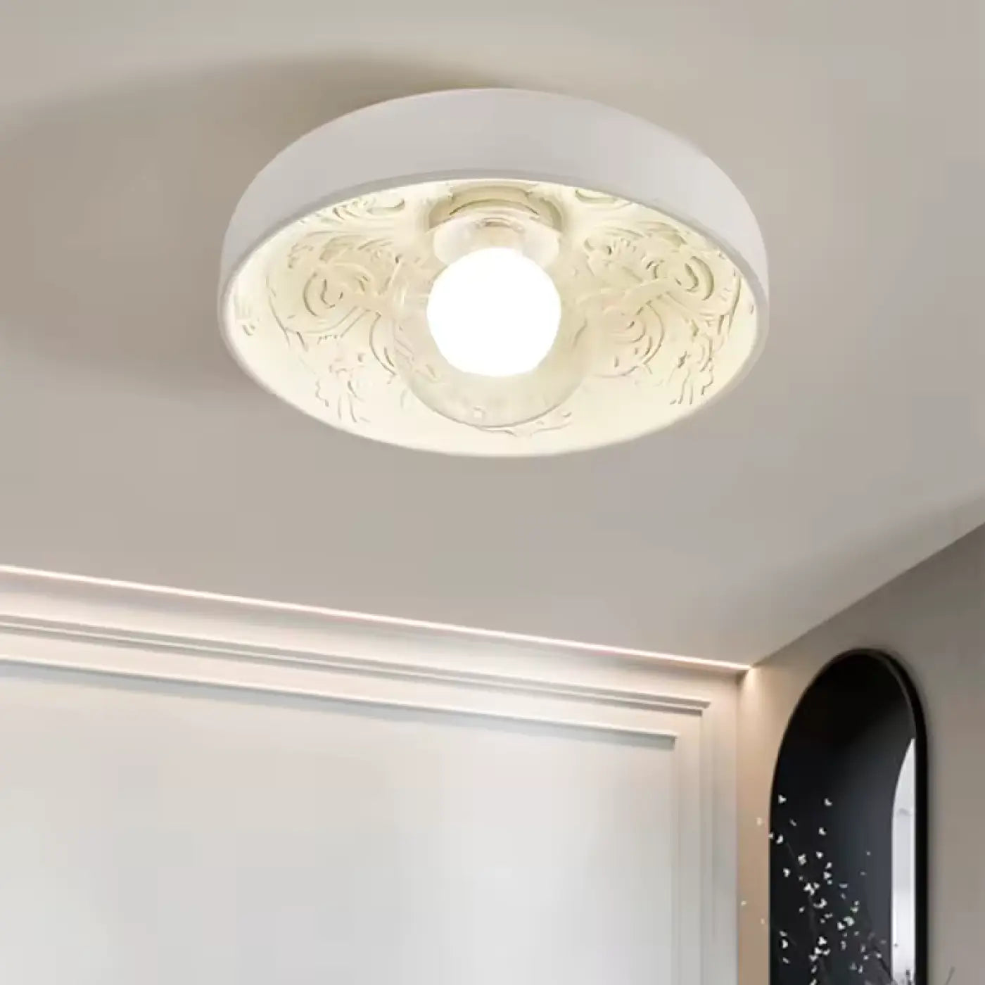 Round white and beige sculpted ceiling light | KEGIDA