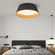 Modern black and white metal LED ceiling light | NASAPO