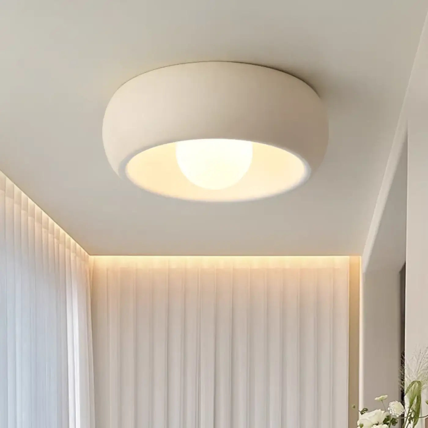 Modern round white LED ceiling light design | REVEHA