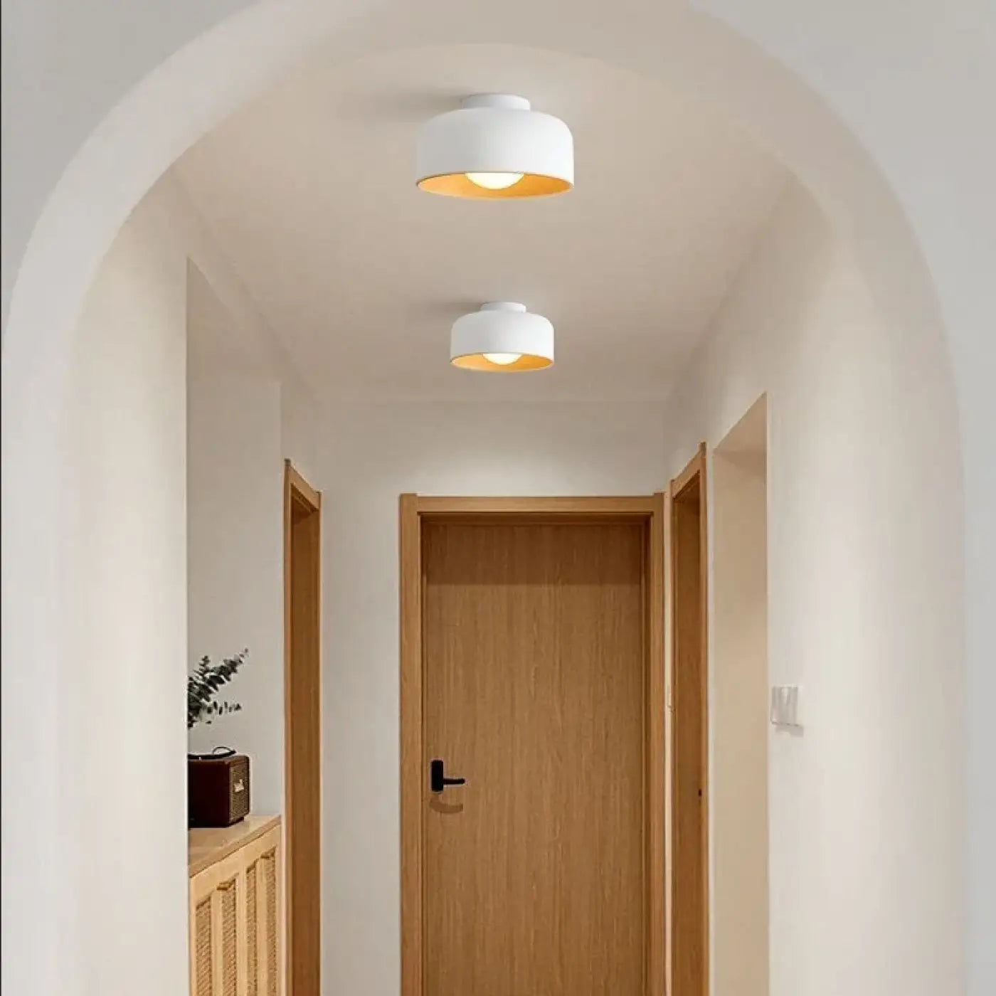 Round indoor wood black or white ceiling light | MIKA