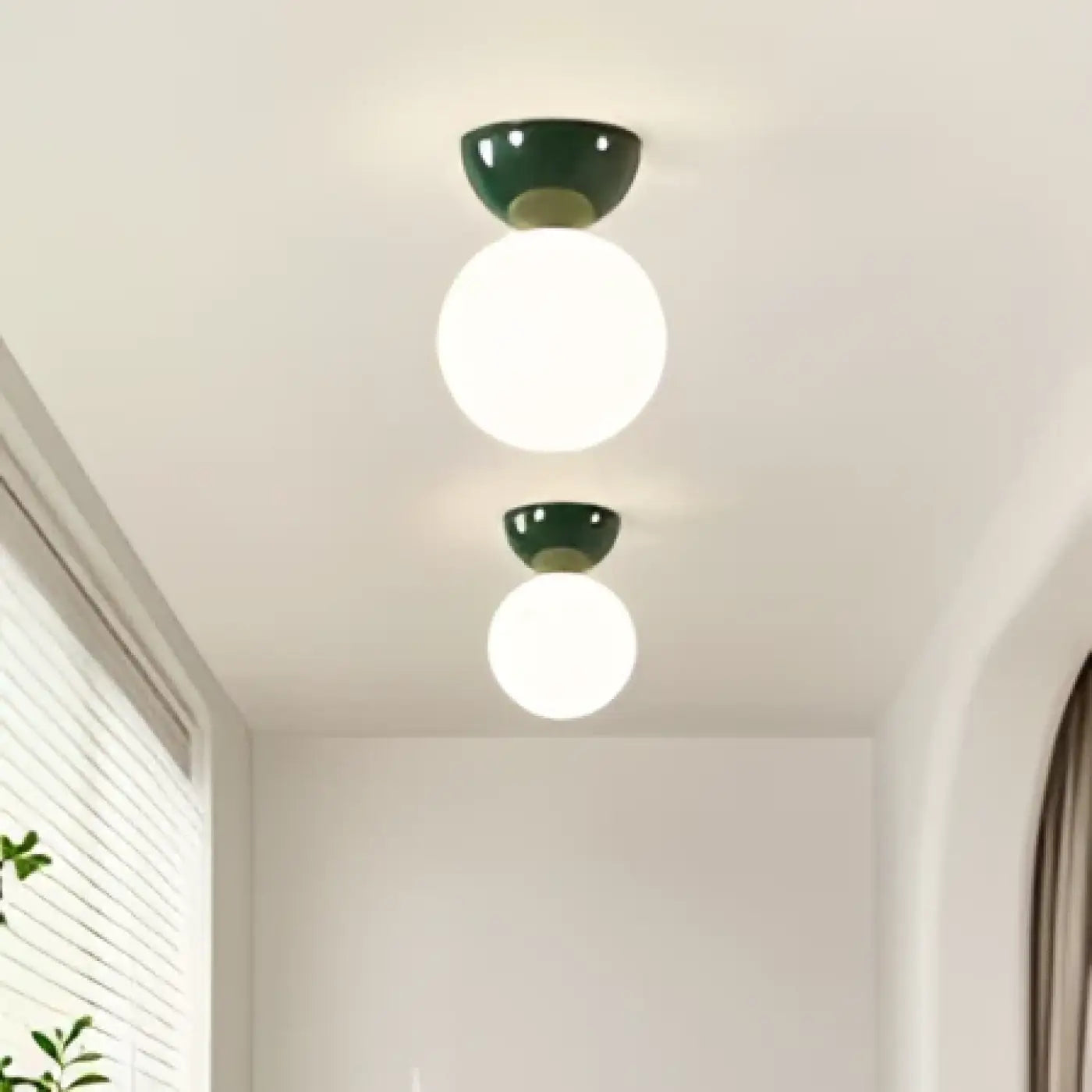 plafonnier-scandinave-design-decoration-elegante-lumieres-spheriques-318.webp