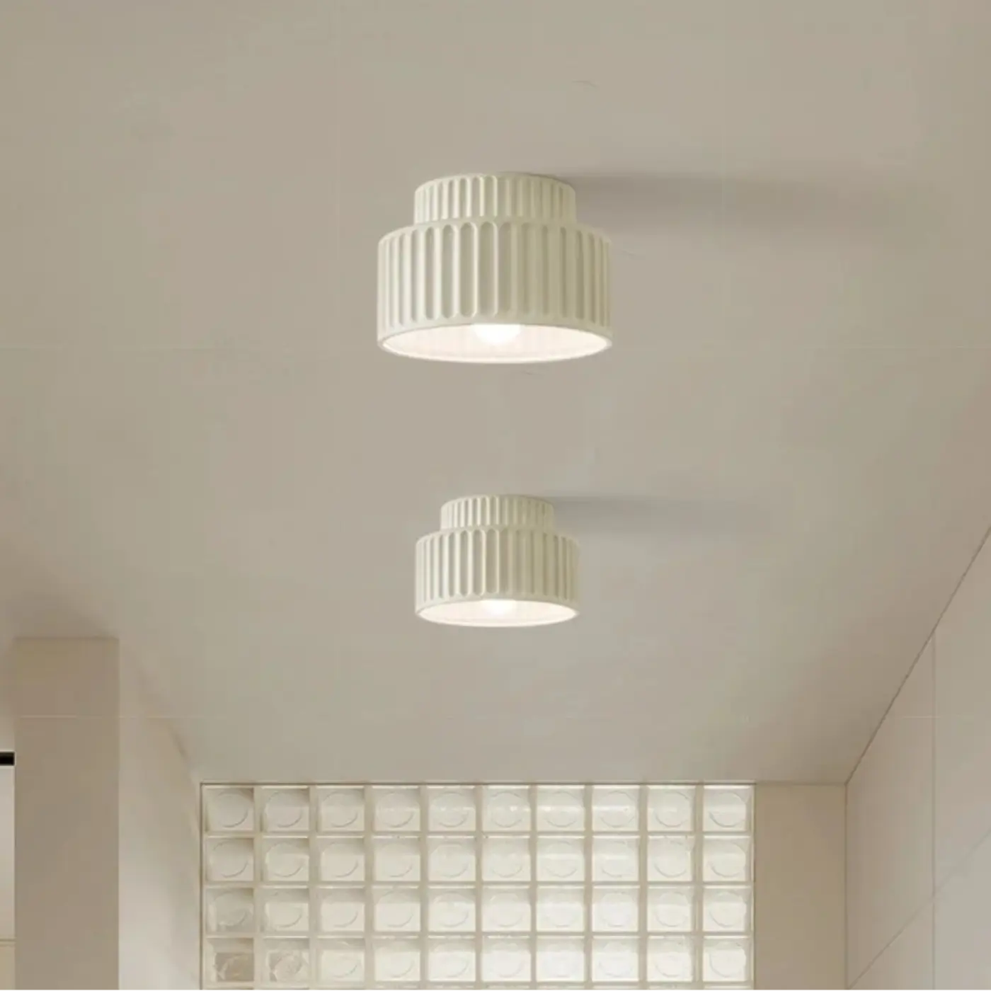 Ribbed resin ceiling light retro chic style | MOPE