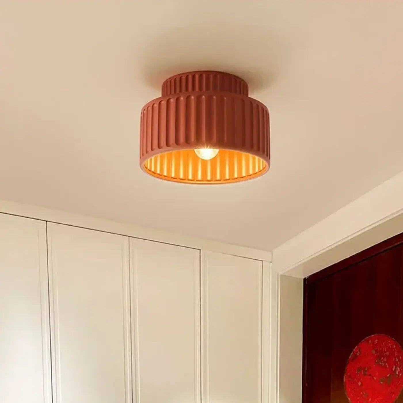 Ribbed resin ceiling light retro chic style | MOPE