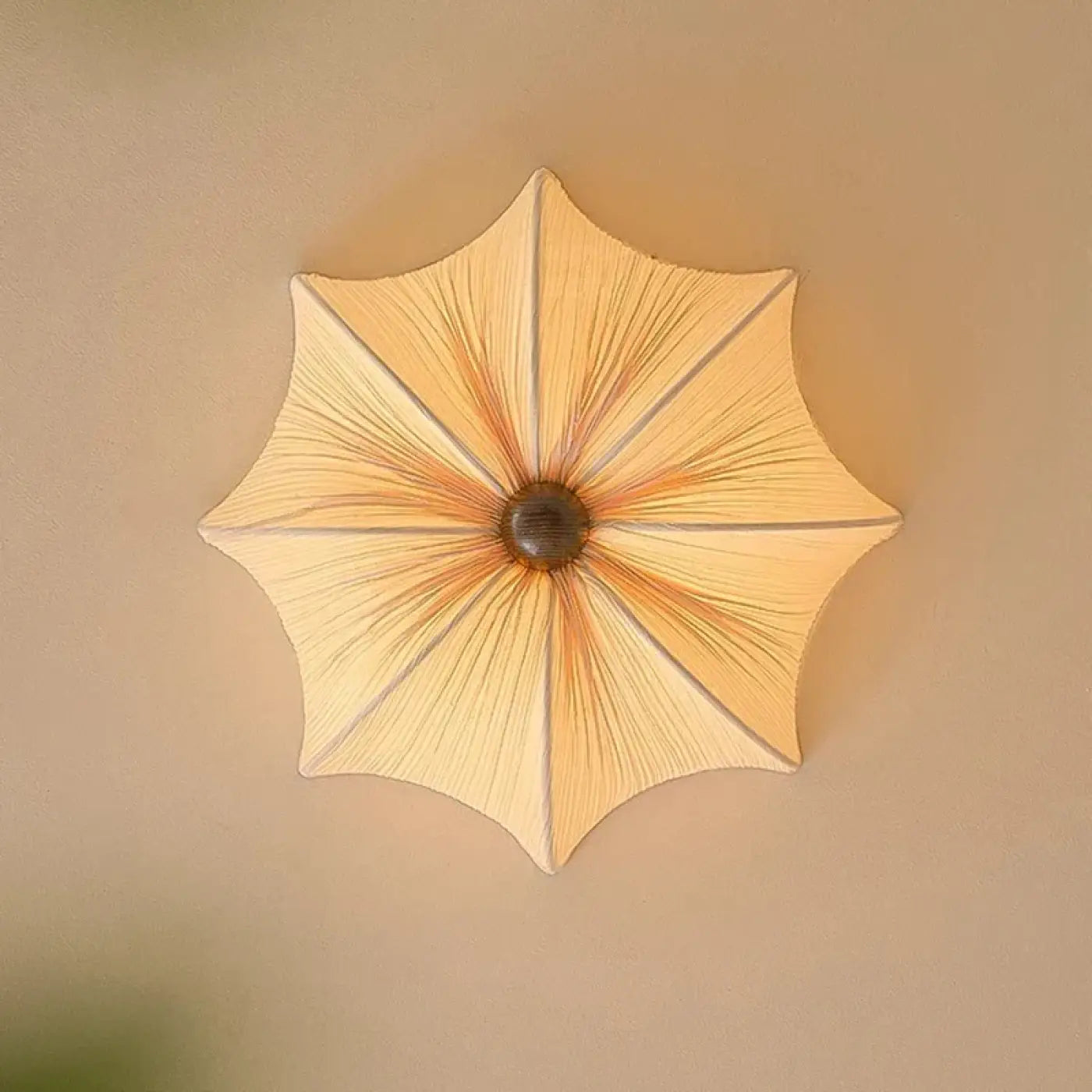 plafonnier-tissu-plisse-beige-design-elegant-forme-fleur-octogonal-695.webp