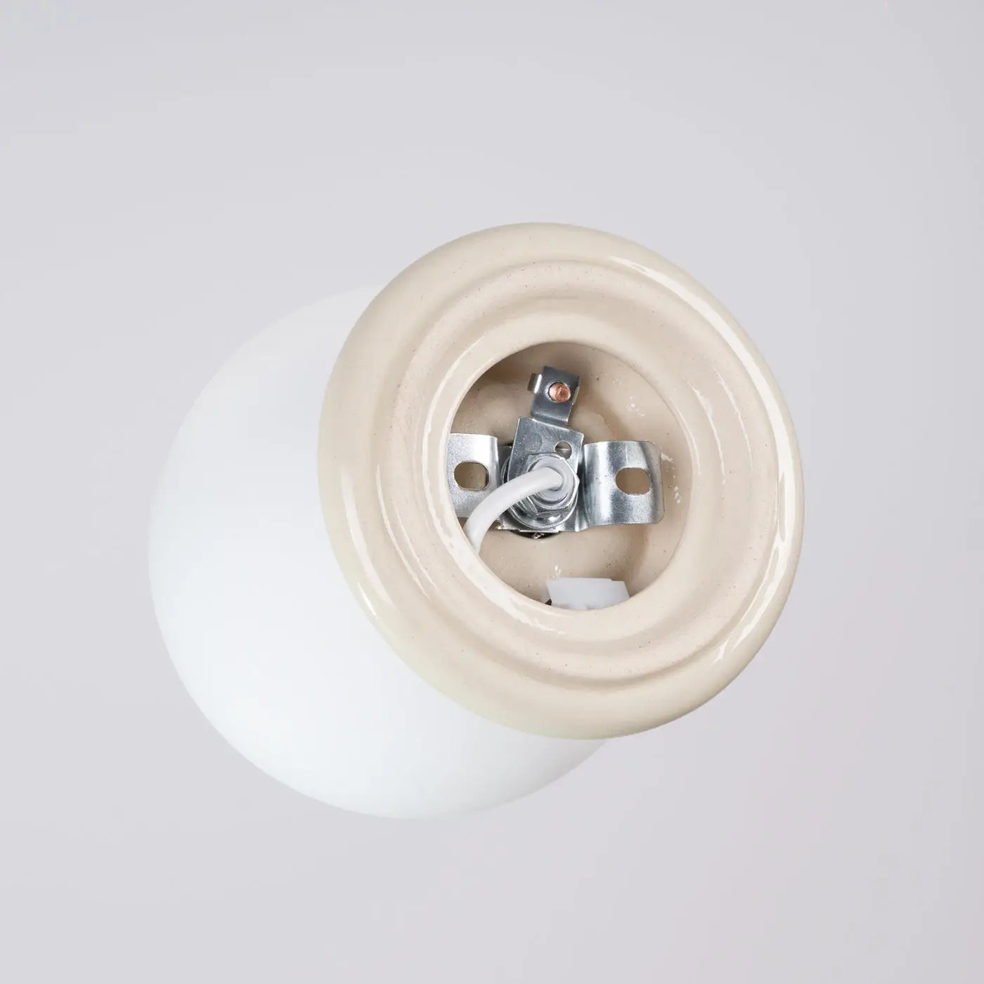 Minimalist beige ceramic IP44 ceiling light | GEGU