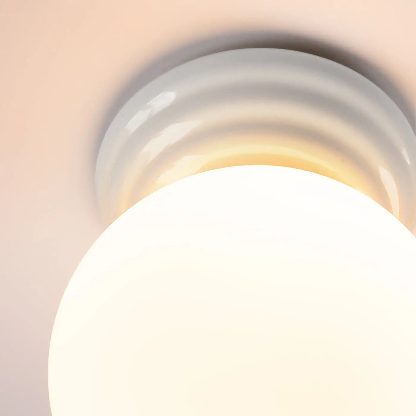 Modern white ceramic IP44 ceiling light | VONON