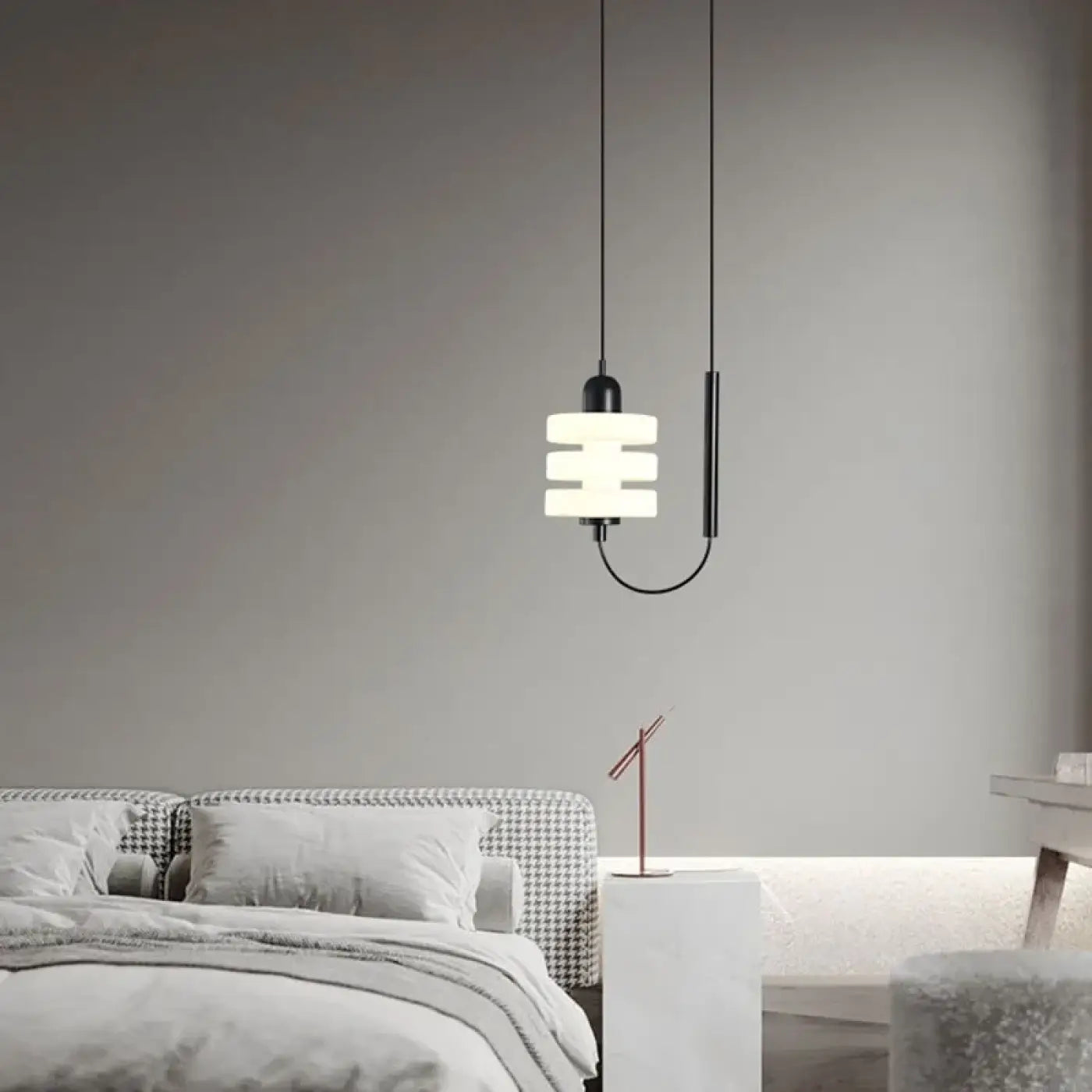 suspension-luminaire-design-minimaliste-verre-blanc-moderne-noire-569.webp