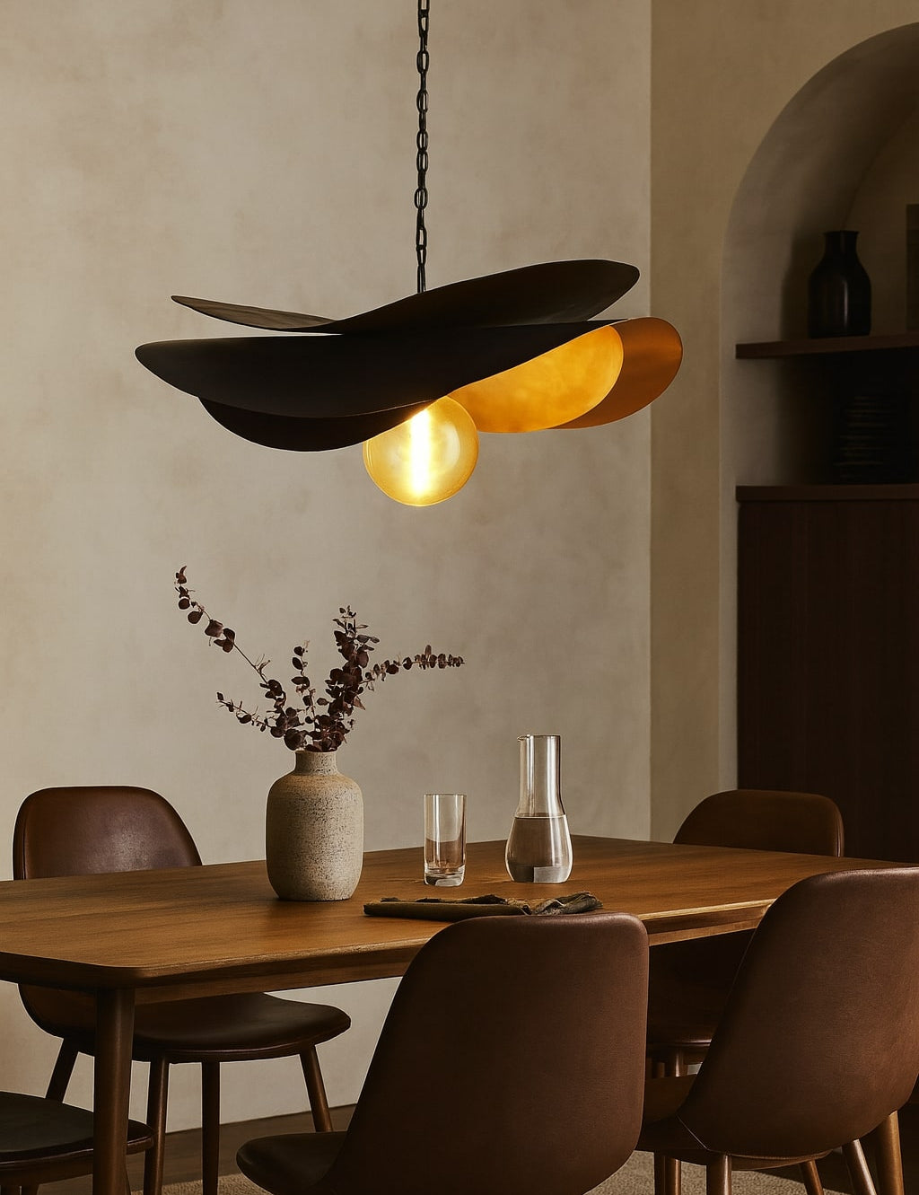 suspension-noire-et-doree-eclipse-glowe-studio_3_1.jpg